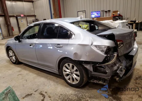 2017 Subaru Legacy 2.5I Premium z USA, uszkodzony, nr VIN 4S3BNAF68H3065510